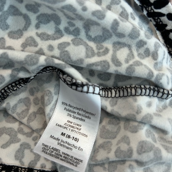 Joyspun Animal Print Women’s PJ Set w Pockets

Size M - Picture 10 of 13